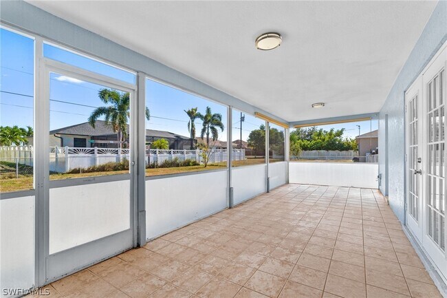 Building Photo - 1715 NE 2nd Ave