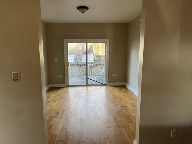 Dinning Room - 425 Greenwood Ave