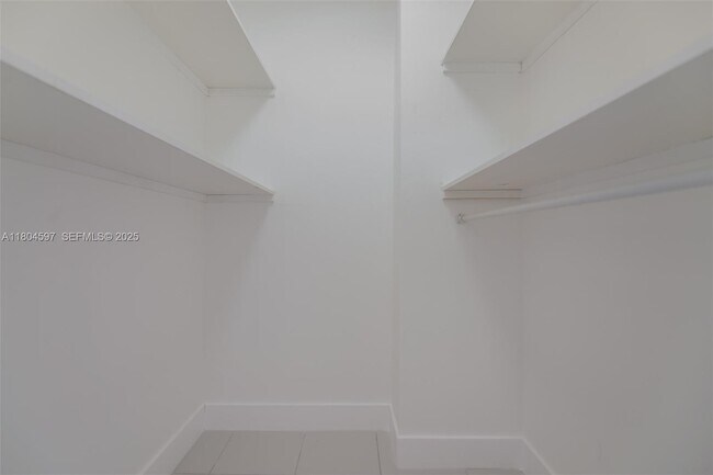 Building Photo - 1980 S Ocean Dr