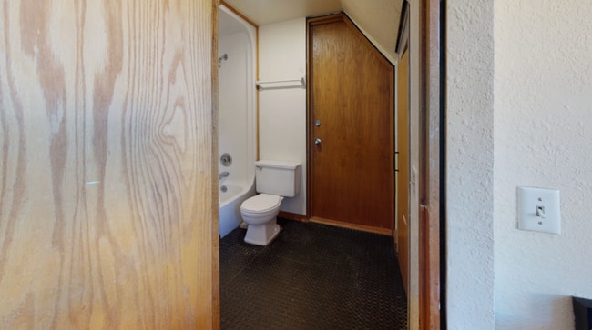 Building Photo - 10 Langdon St