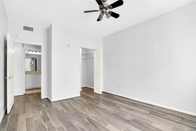 Building Photo - 233 S Federal Hwy