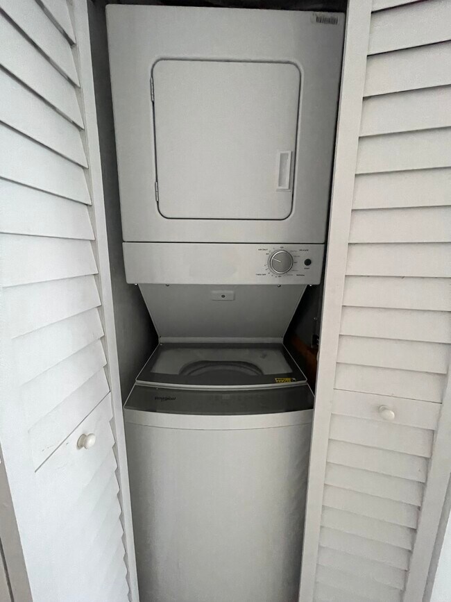 Building Photo - 821 NW 46th Ave