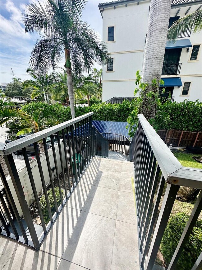 Building Photo - 313 Hendricks Isle