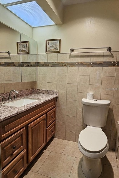 Building Photo - 4330 Tahitian Gardens Cir