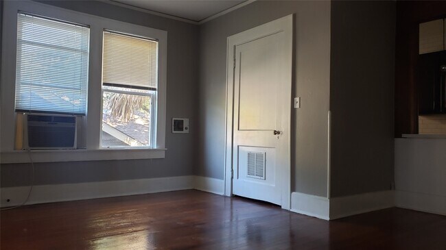 Building Photo - 3717 Audubon Pl