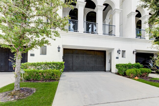Primary Photo - 6706 Morningside Dr
