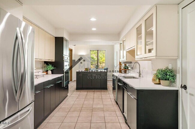 Building Photo - 2227 Graystone Ln