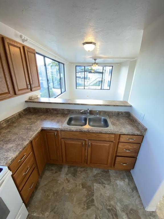 Building Photo - 495 Liholiho Street, Mount Thomas 204