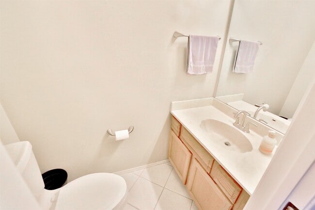 Building Photo - 532 Wilcrest Dr