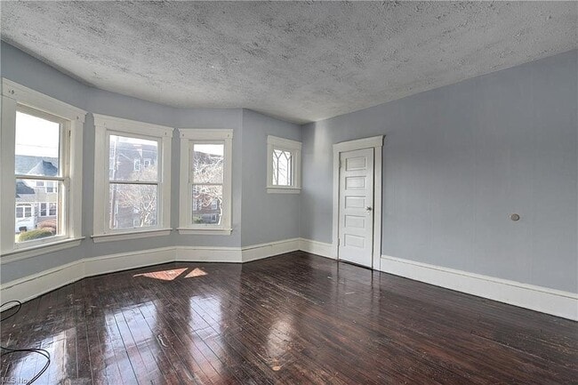 bedroom - 1377 Cove Ave