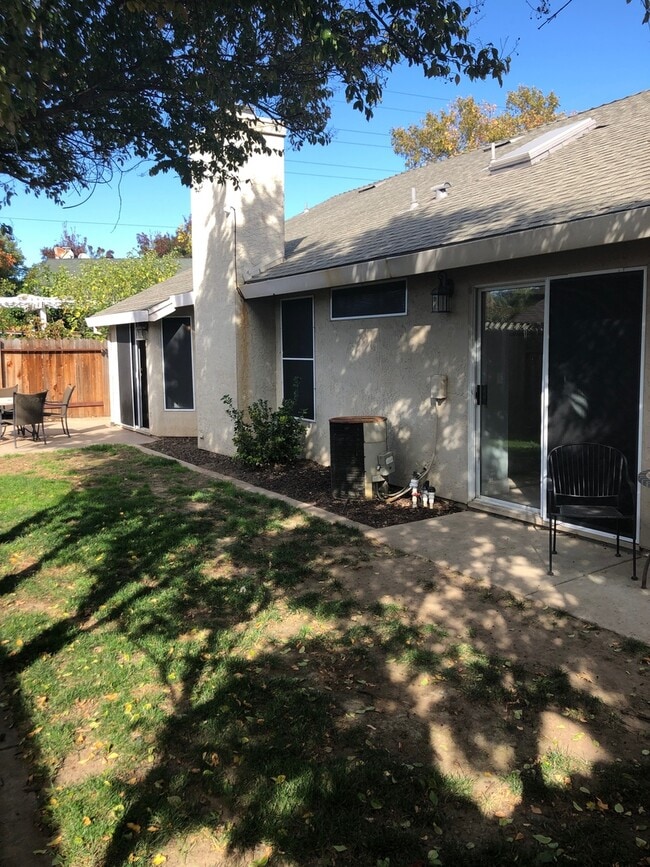 Building Photo - 3 BED 2 BATH HOME W/ UPGRADES ON CUL-DE-SAC