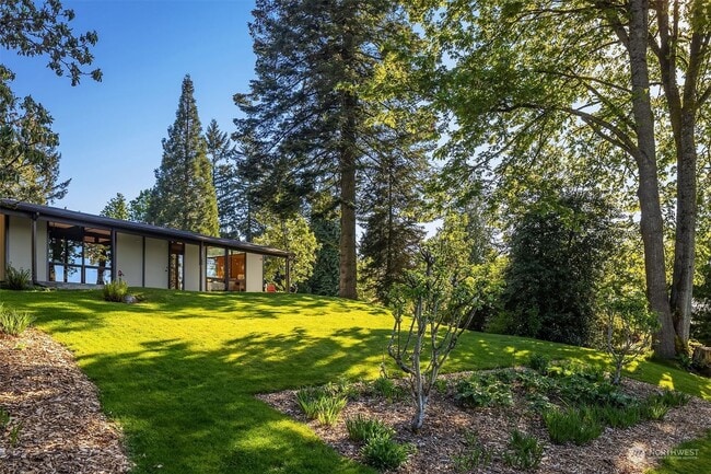 Building Photo - 14407 SE 55th St