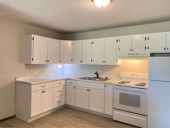 Building Photo - 4903 Aspen St