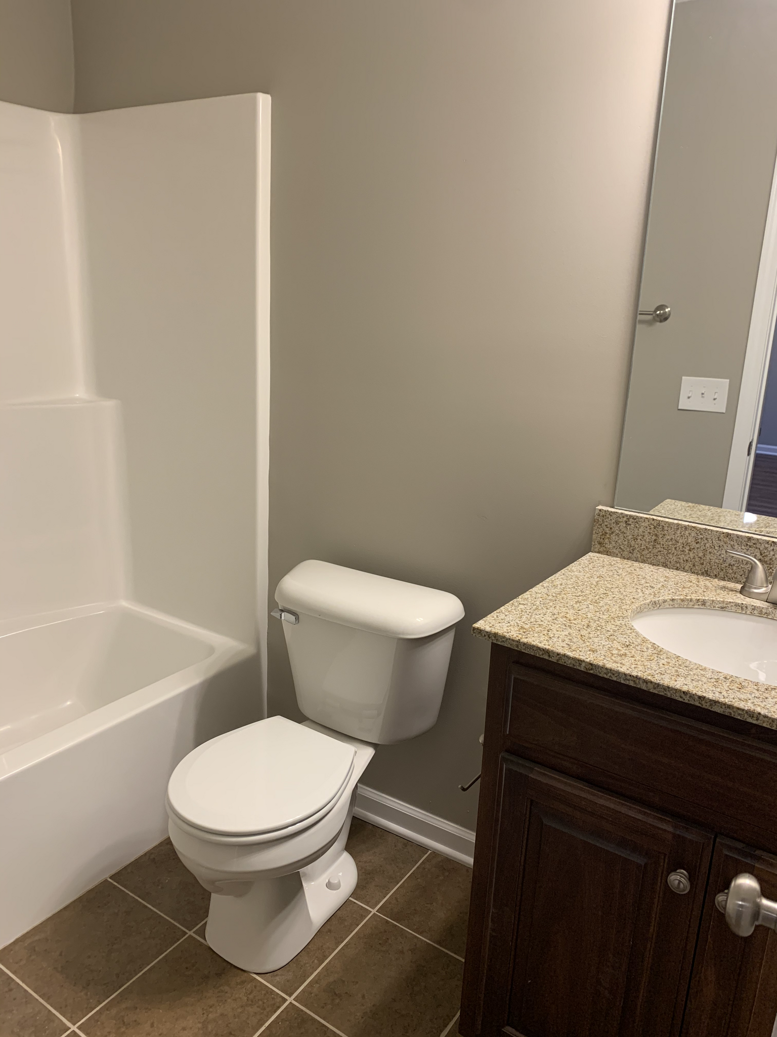 Full Bath - 118 Bethany Ln