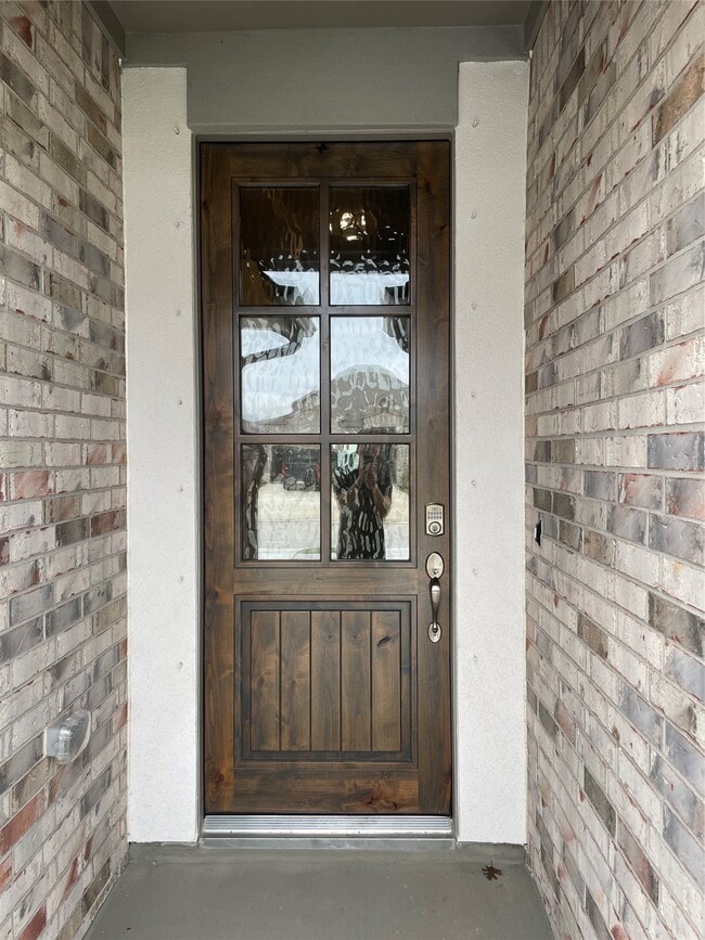 Building Photo - 2302 Hazel Berry St