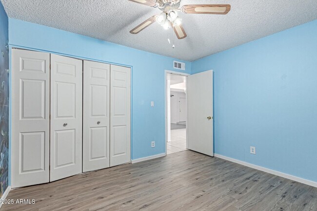 Building Photo - 5528 W Calavar Rd