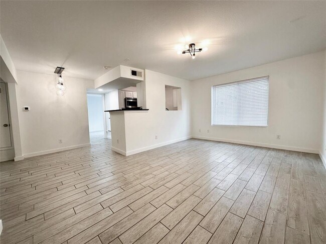 Building Photo - 1307 Norwalk Ln