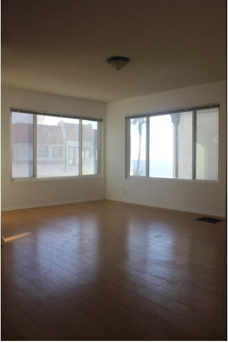 living room - 3701 Ocean Dr