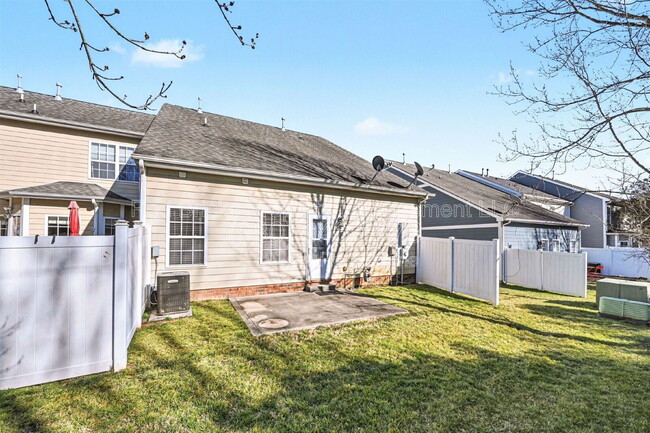 Building Photo - 4902 Tradd Cir