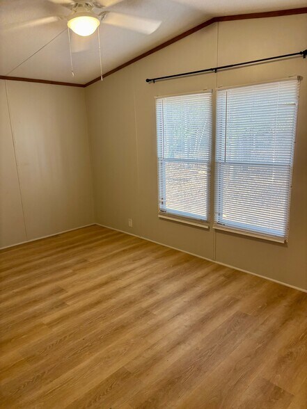 Building Photo - 61 Duckbill Rd