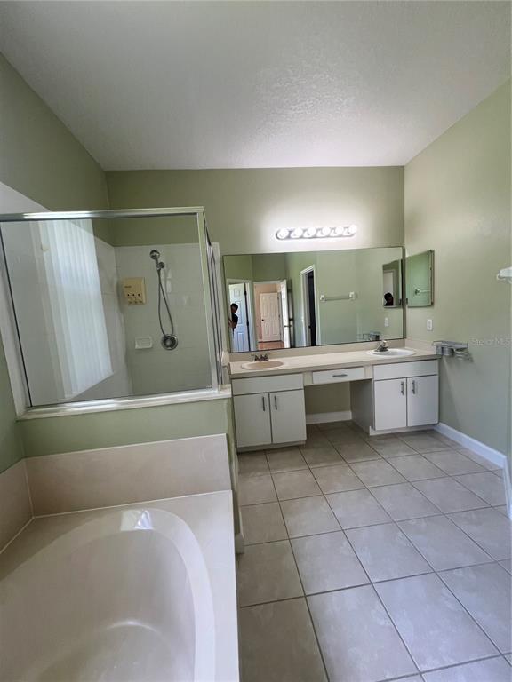 Building Photo - 4701 Chalfont Dr