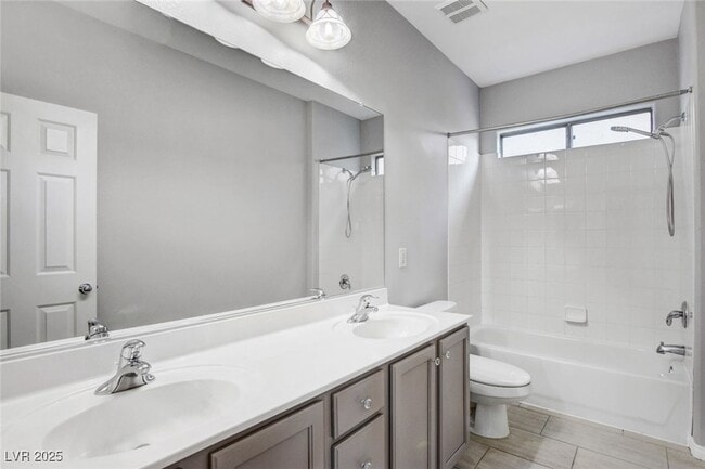 Building Photo - 5643 Almocita Ct