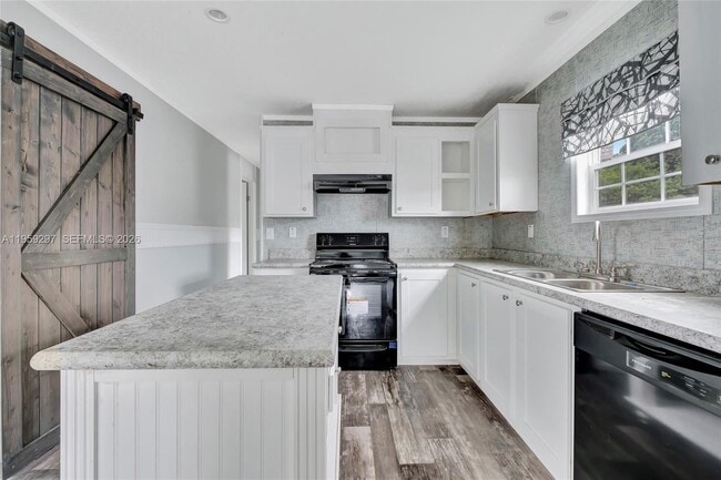 Building Photo - 35250 SW 177th Ct