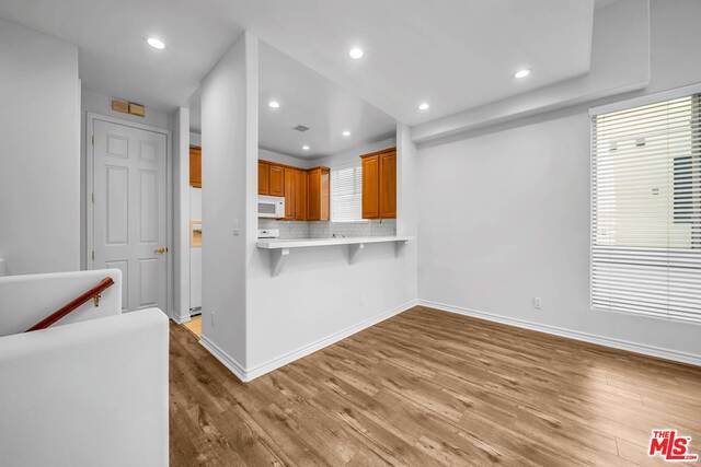 Building Photo - 4940 Laurel Canyon Blvd