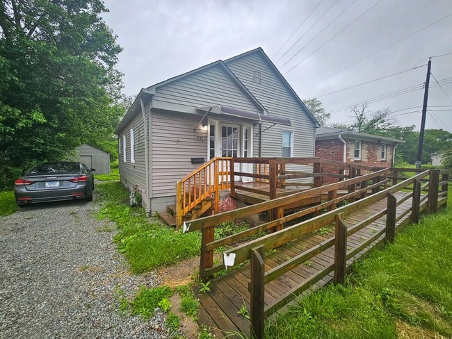 Building Photo - 3539 Prospect St
