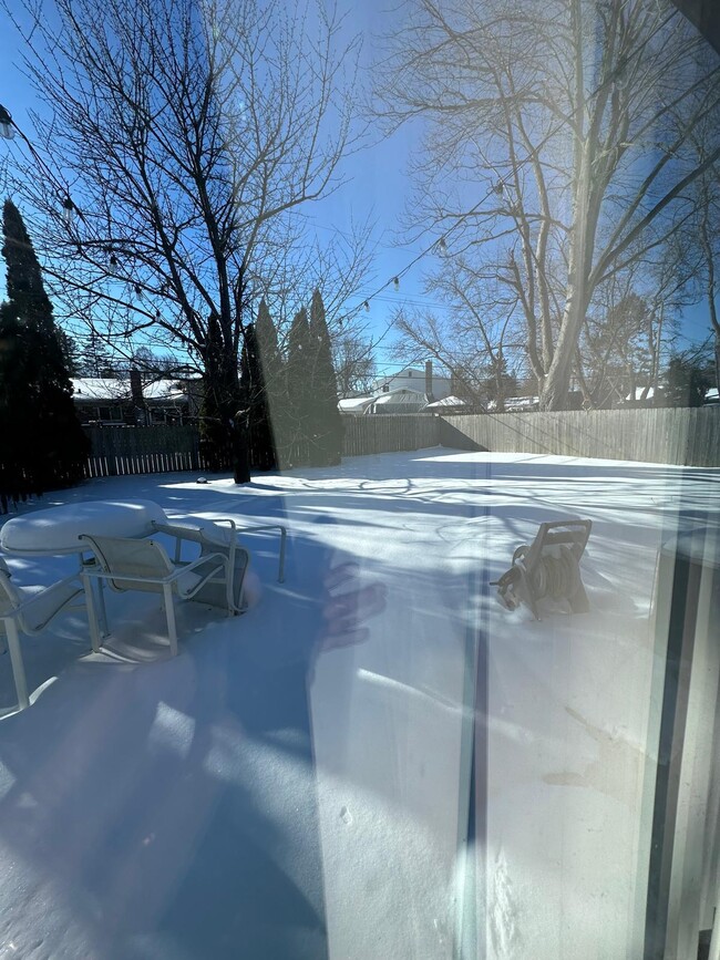 Building Photo - 2184 Cumberland Dr