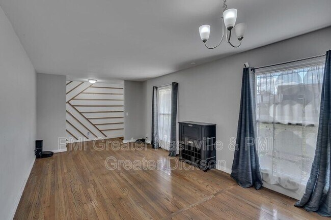 Building Photo - 1217 Shawnee Rd