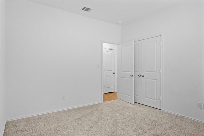 Building Photo - 1613 Brueggerhoff Rd