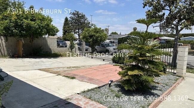 Building Photo - 7301 Braeburn St