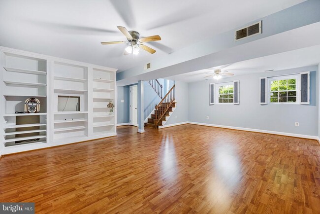 Building Photo - 11821 Sinclair Ln