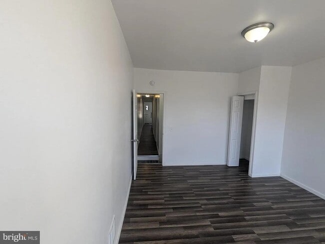 Building Photo - 430 S Smallwood St