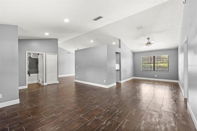 Building Photo - 9508 Pine Terrace Ct