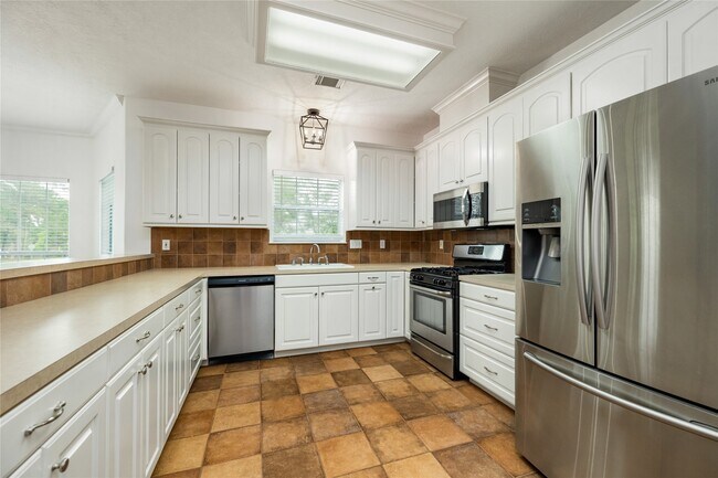 Building Photo - 14874 Cygnus Ct