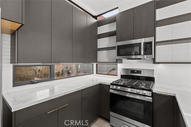 Building Photo - 922 W Clark Ave