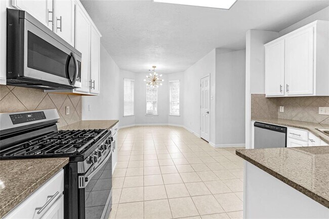 Building Photo - 7531 Oakwood Canyon Dr