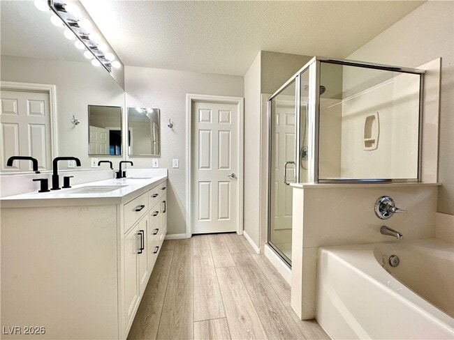 Building Photo - 11612 W Aruba Beach Ave