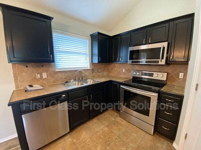 Building Photo - 2101 NW 199th St