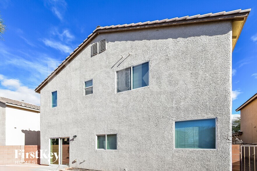 Building Photo - 5485 Ovando Way