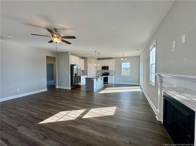 Building Photo - 15 Jones Crk Ln