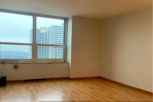 Primary Photo - 1 bedroom in Chicago IL 60613