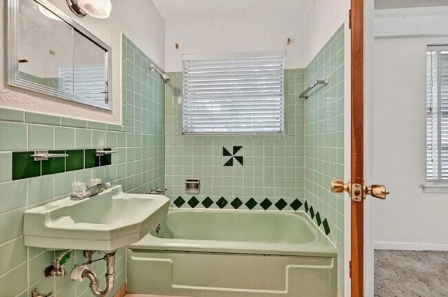 Building Photo - Charming 3BR House in Sherman