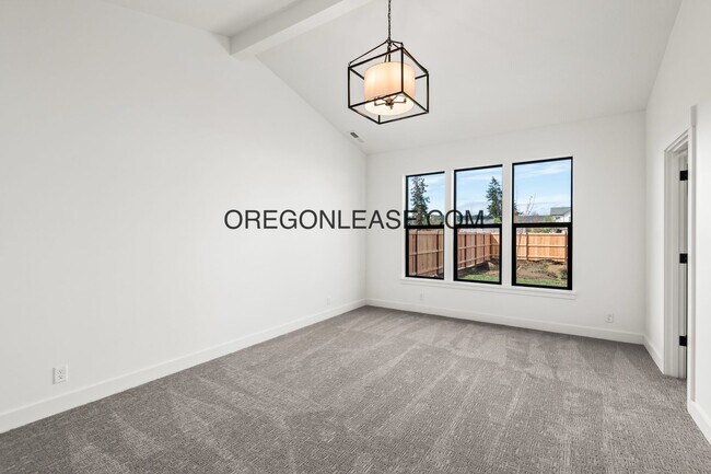 Building Photo - Gorgeous New Construction in Brand New Veneta Subdivision