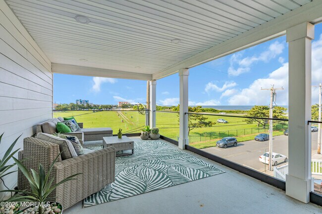 Building Photo - 40 Seaview Ave