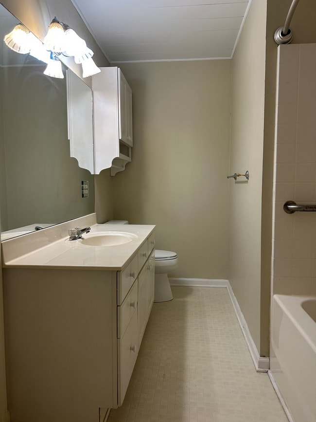 Building Photo - 403 Remington Ave