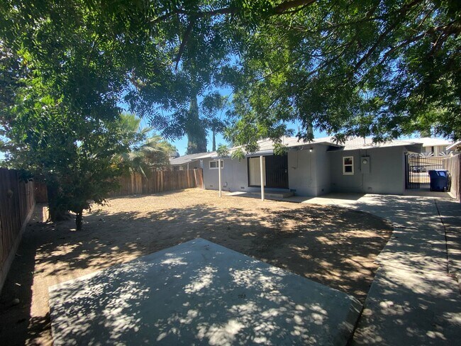 Building Photo - Coming Soon!! Apply Now!!