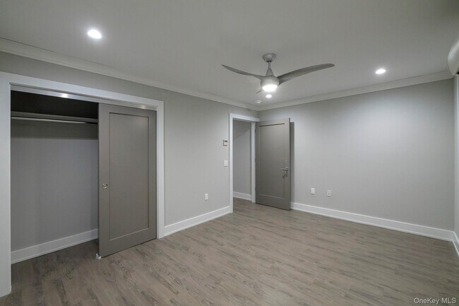Building Photo - 75 Circle Dr